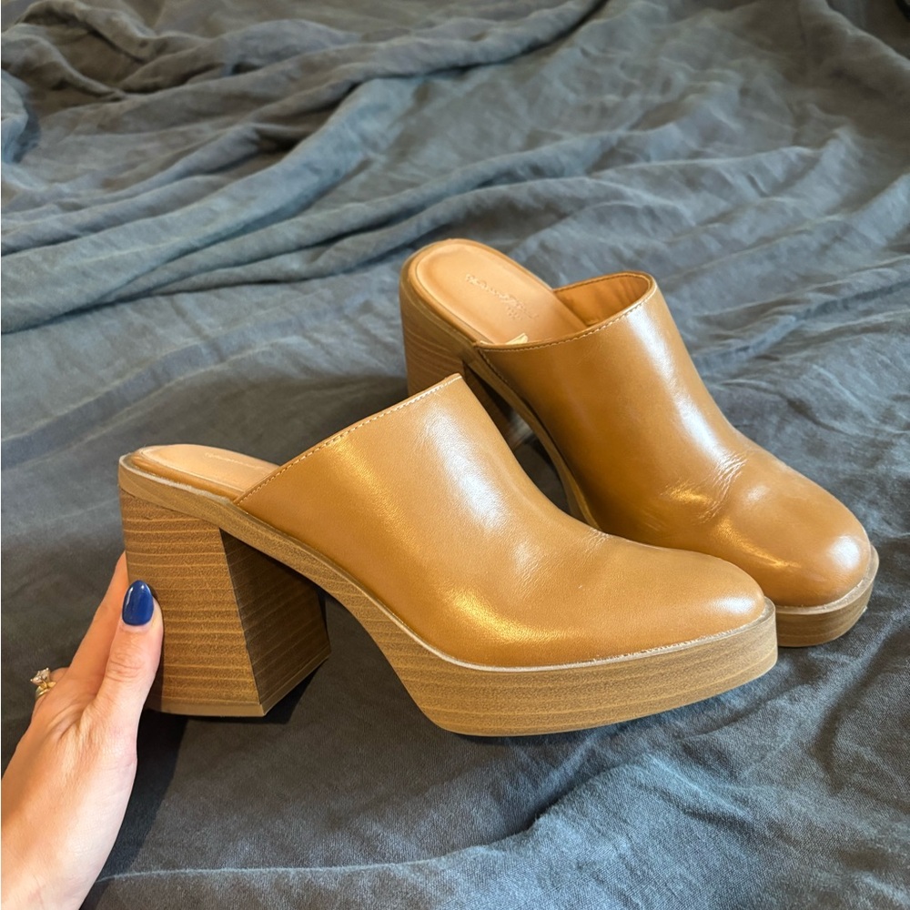 Universal Thread Brown Block Heel Mules